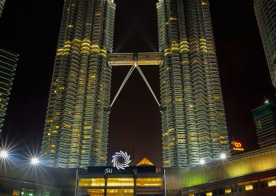 Bottom view of the Petronas twin towers during light and water show